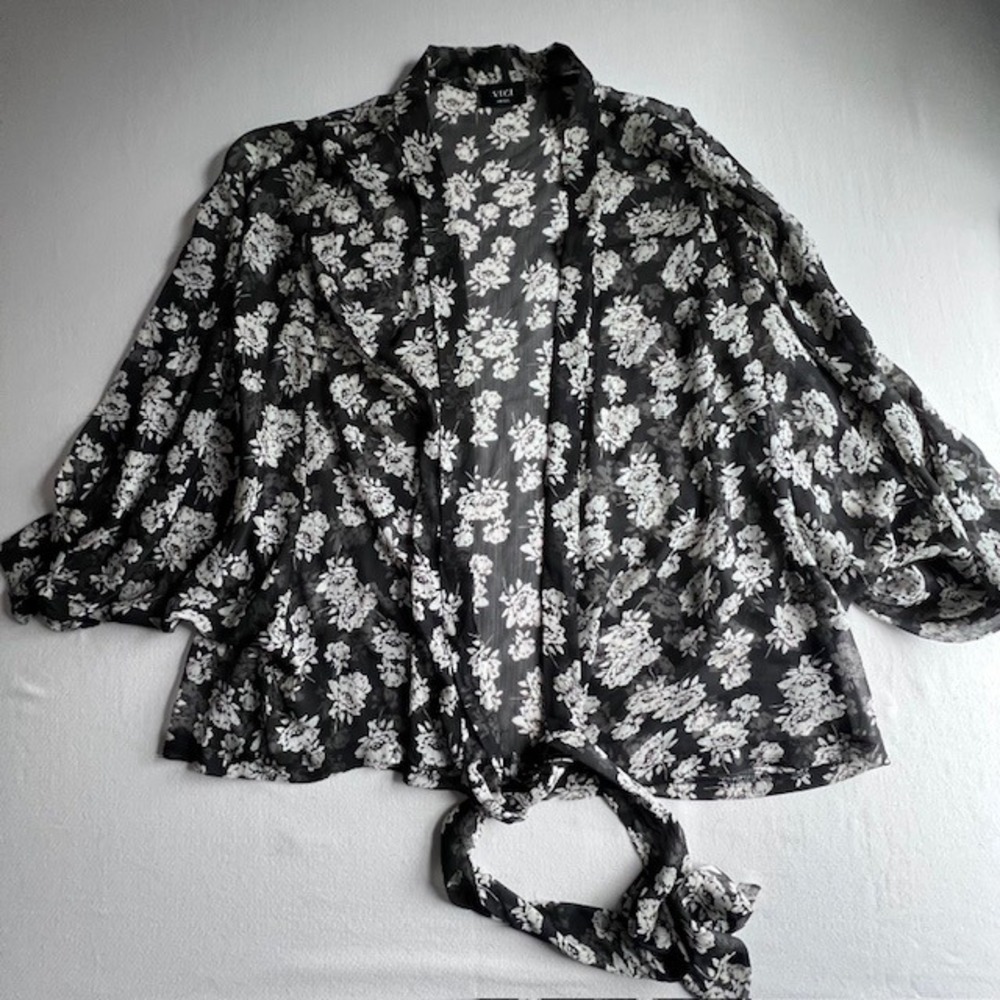 VICI Floral Tie Front Blouse Womens Small Black White Good Balloon Sleeve FJ3415